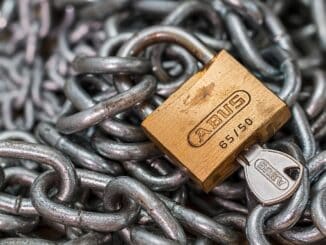 Padlock on chains: lawyers plead the Fifth over AI fake citations